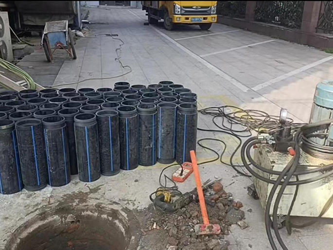 城关PE置换管厂家 DN315置换管 非开挖管短管置换